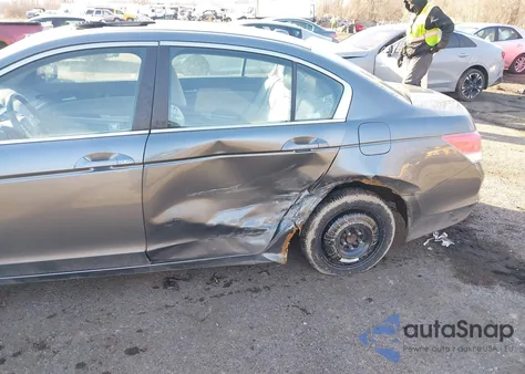 2009 Honda Accord 2.4 Ex-L z USA, uszkodzony, nr VIN 1HGCP26819A067202